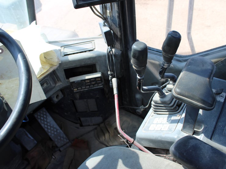 komatsu-wa500-3l-image-12