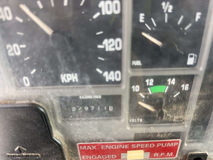 1997-international-4900-image-25