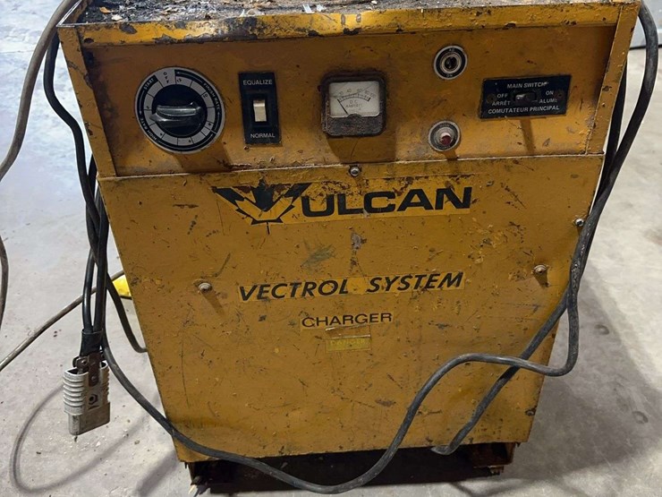 blue-giant-lt90w30-electric-walk-behind-pallet-jack-with-charger-image-10