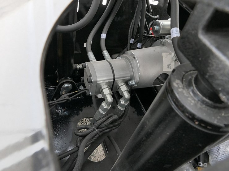 new-mr-machpro-mps310-track-mini-skidsteer,-sn:mp20250510110,-gas,-dual-pum-image-7