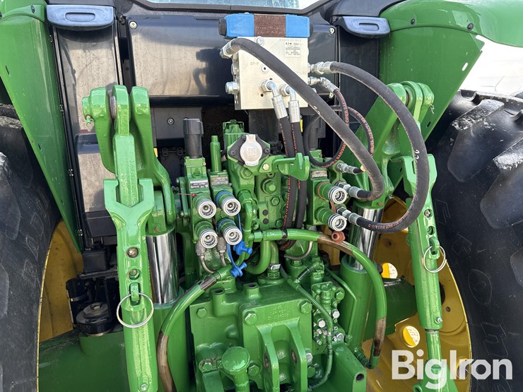 2012-john-deere-7330-image-9