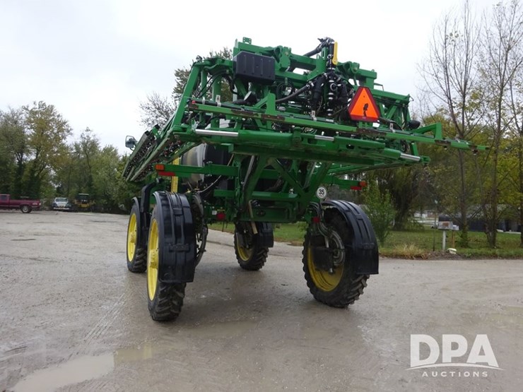 2017-john-deere-r4038-image-32