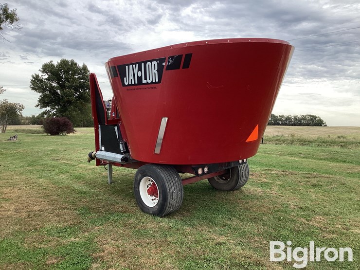 2022-jay-lor-5425-image-7