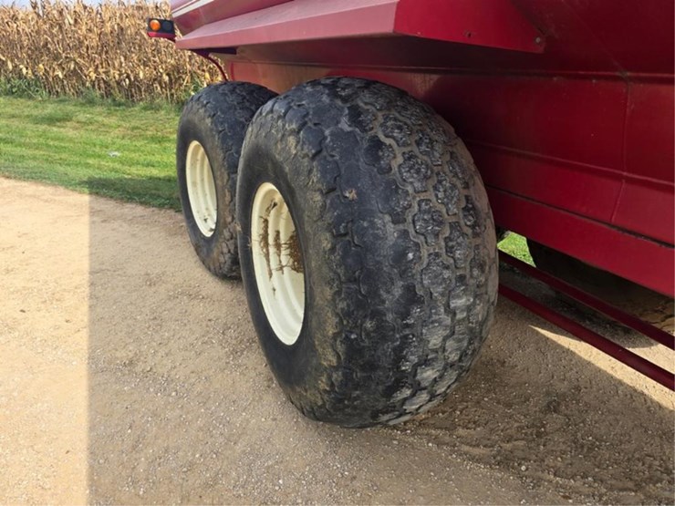 #22-•-2002-j-star-5600-manure-tank-image-21