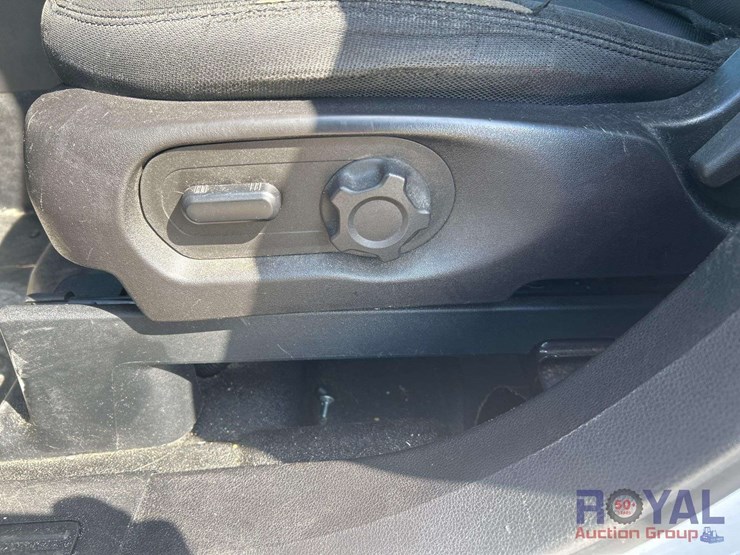 2017-ford-explorer-image-18