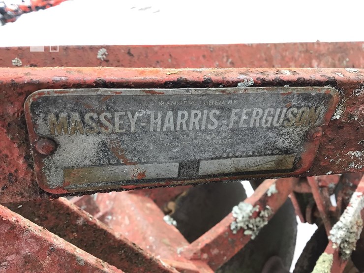 massey-ferguson-22-image-11