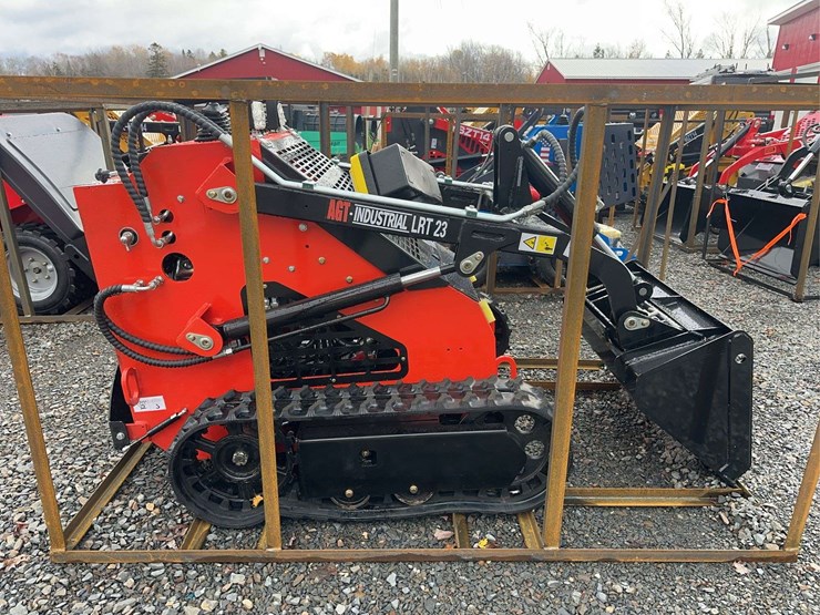 2025-agt-lrt23-mini-skid-steer-loader-image-4