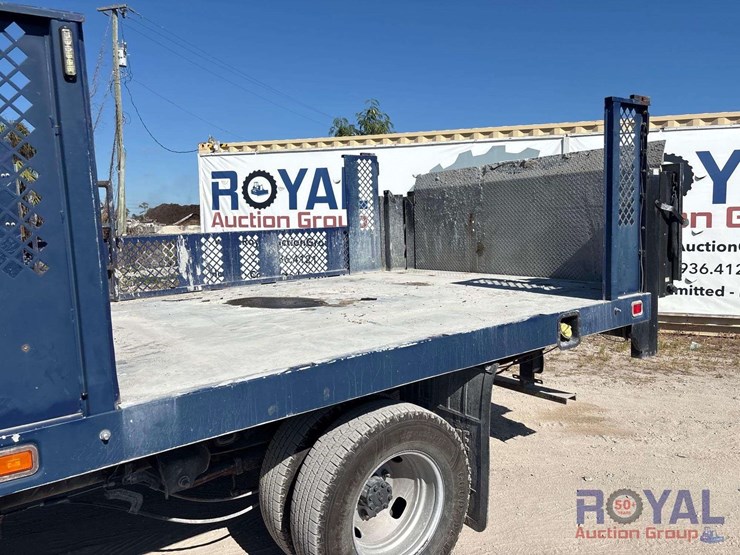 2017-ford-f350-image-13