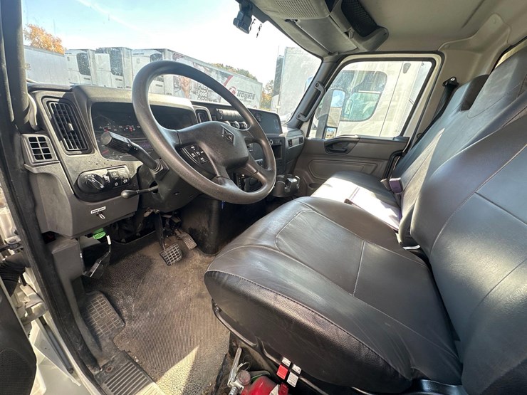 2022-international-mv607-image-5