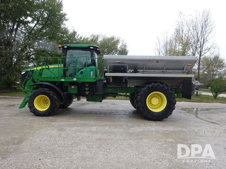 2018-john-deere-f4365-image-38