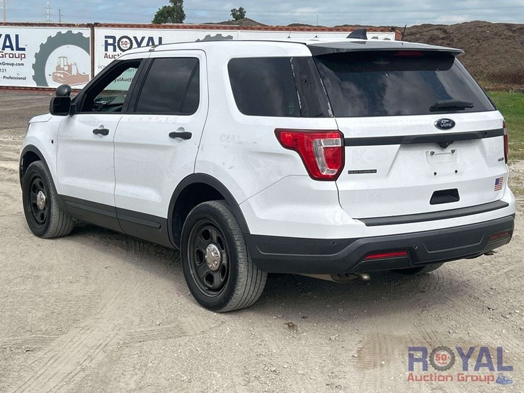 2018-ford-explorer-image-4