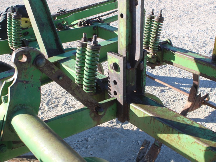 john-deere-100-image-27