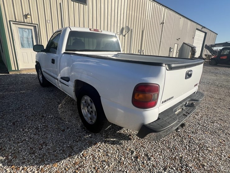 2000-gmc-1500-image-2