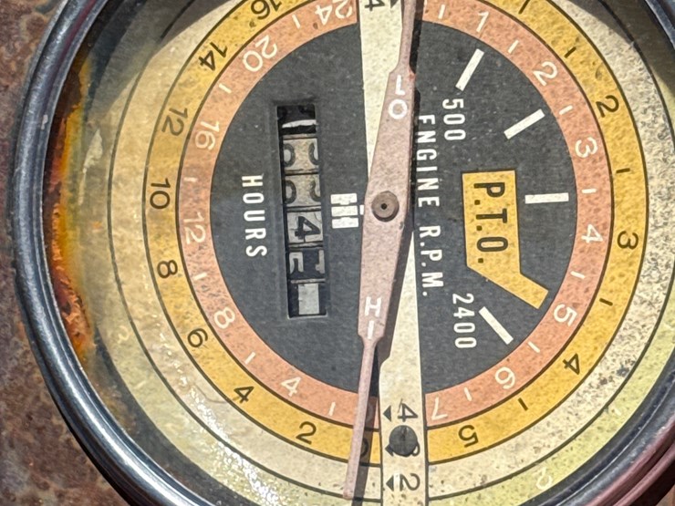 1965-international-706-image-33