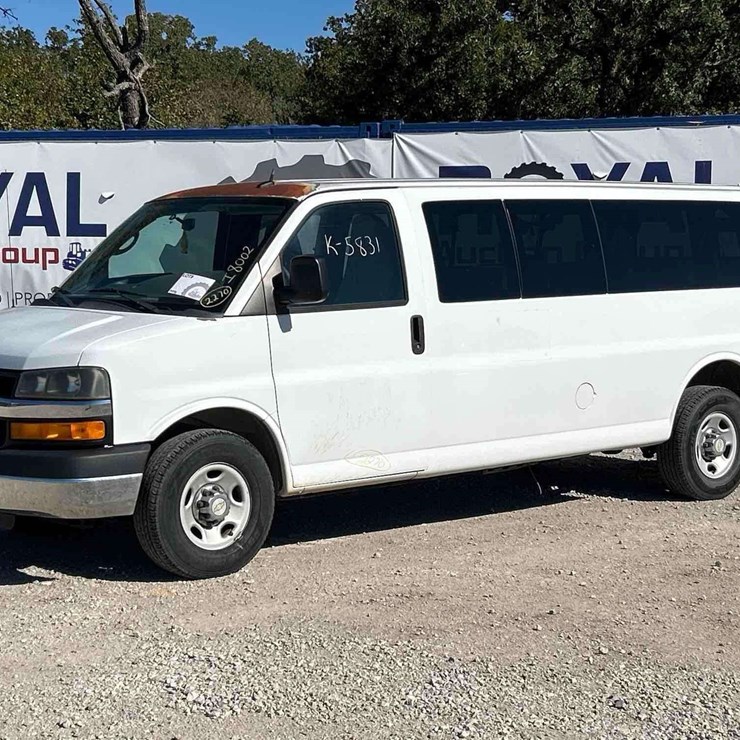 2012 Chevrolet Express 3500 Passenger Van
