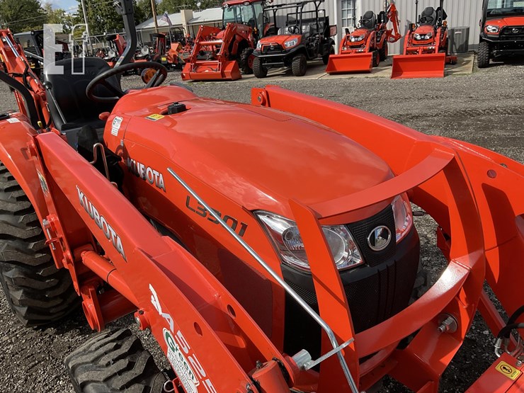 2019-kubota-l3301hst-image-10