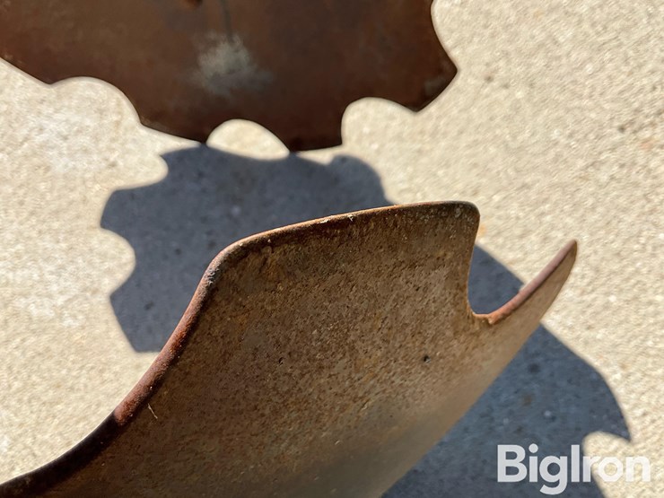 anhydrous-toolbar-row-closing-units-image-17