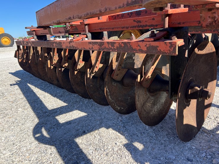 international-370-image-6