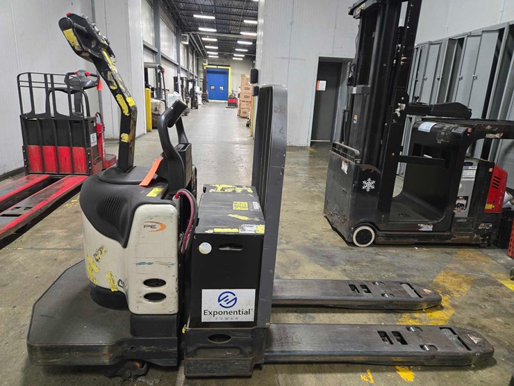 2015-crown-pe4500-60-image-5