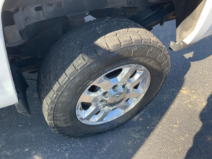 2015-chevrolet-silverado-image-11