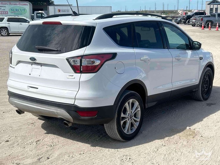 2018-ford-escape-image-3