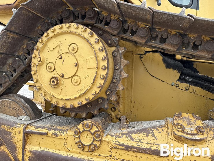 caterpillar-d5m-image-16