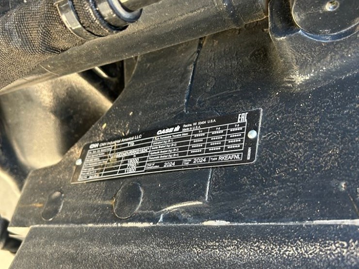2024-case-ih-magnum-340-image-41