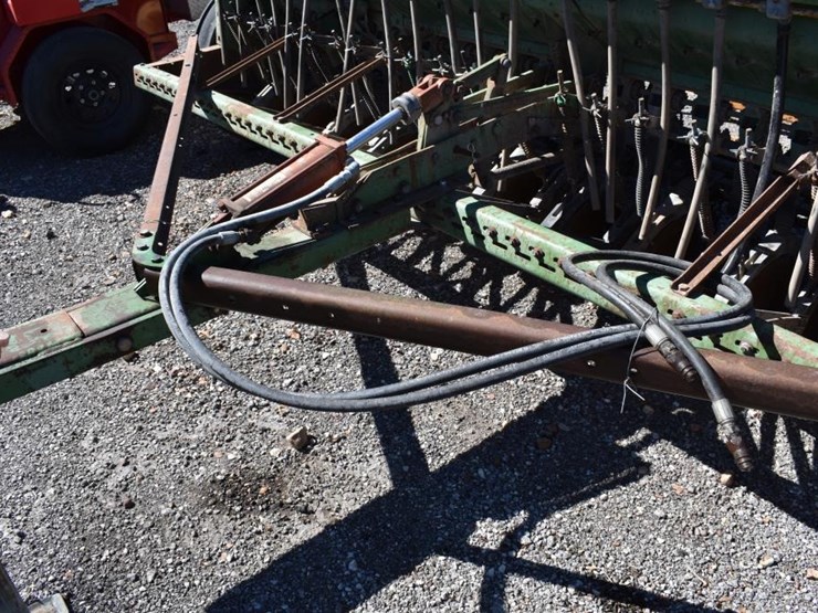 john-deere-8300-image-9