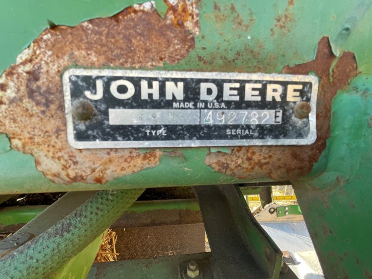 john-deere-336-image-38