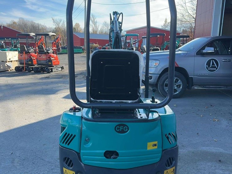 2025-cfg-qk16z-mini-excavator-image-6