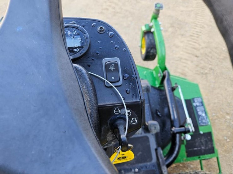 2021-john-deere-1600-turbo-image-27