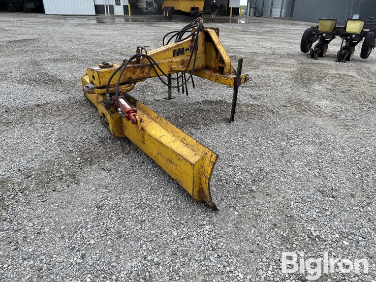 rhino-r1400-blade-image-5