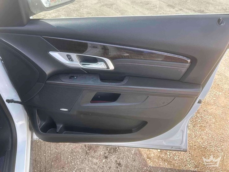 2015-gmc-terrain-suv-image-39