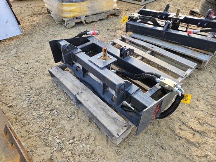 #3157-•-new-land-honor-pha-16-2c-3pt-hitch-adaptor-image-1