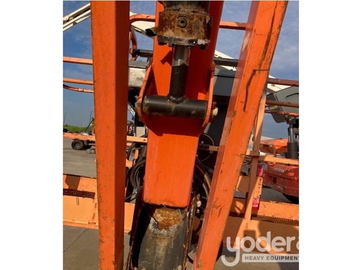 2015-jlg-600aj-image-5