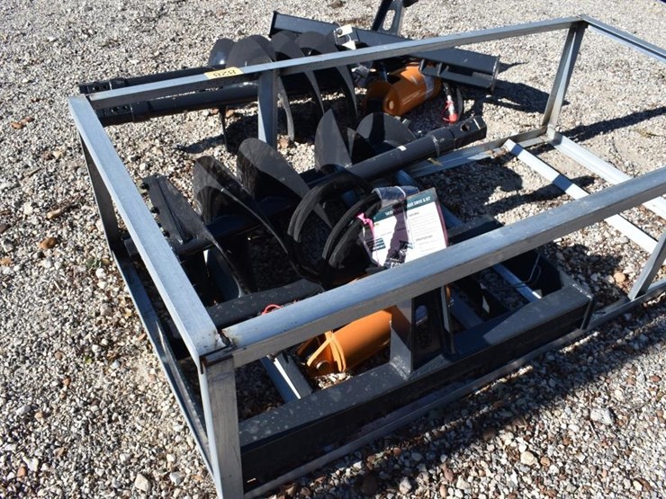 skid-steer-posthole-digger-w/-12"-and-18"-auger-image-2