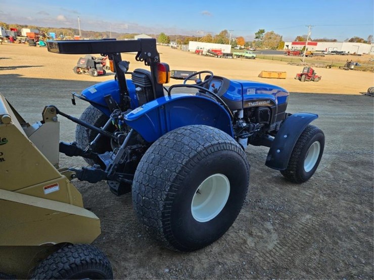 new-holland-tn65-image-5