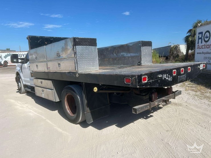 2017-ford-f350-image-4