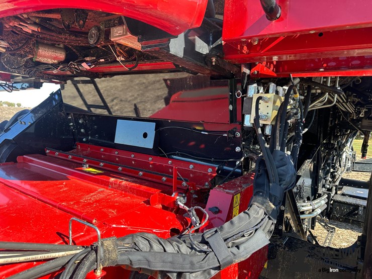 2023-case-ih-6150-image-12