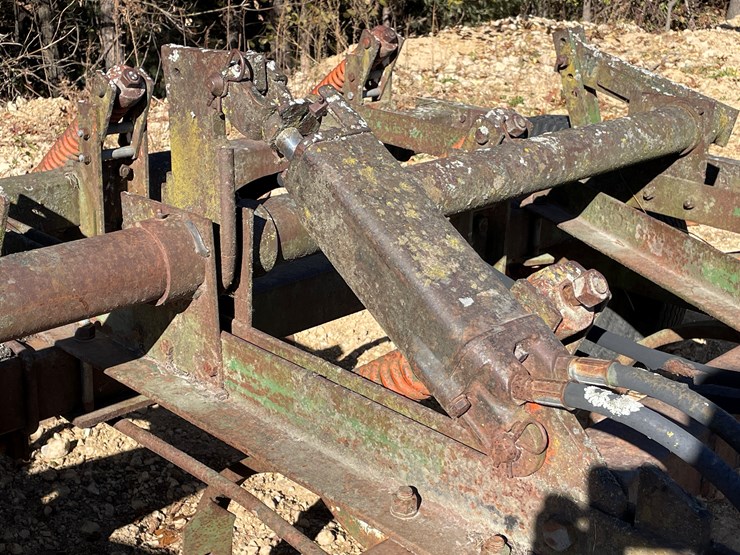 #5921-•-glencoe-giant-c-chisel-plow-image-21