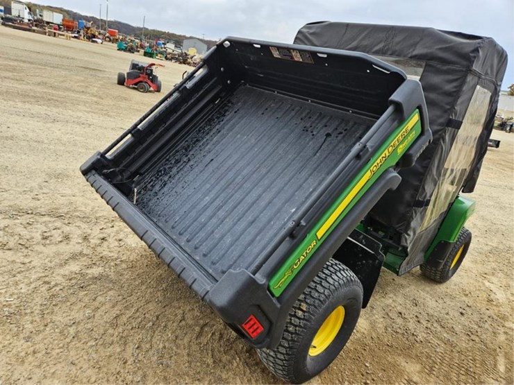 2011-john-deere-gator-image-17