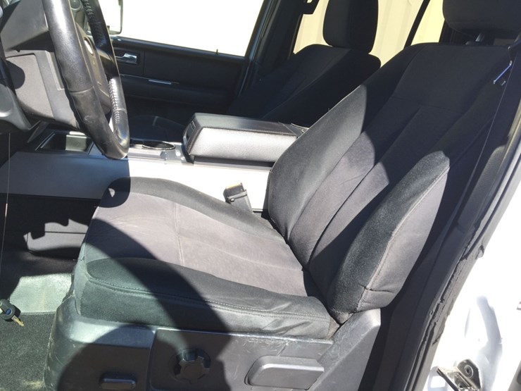 2017-ford-expedition-image-8