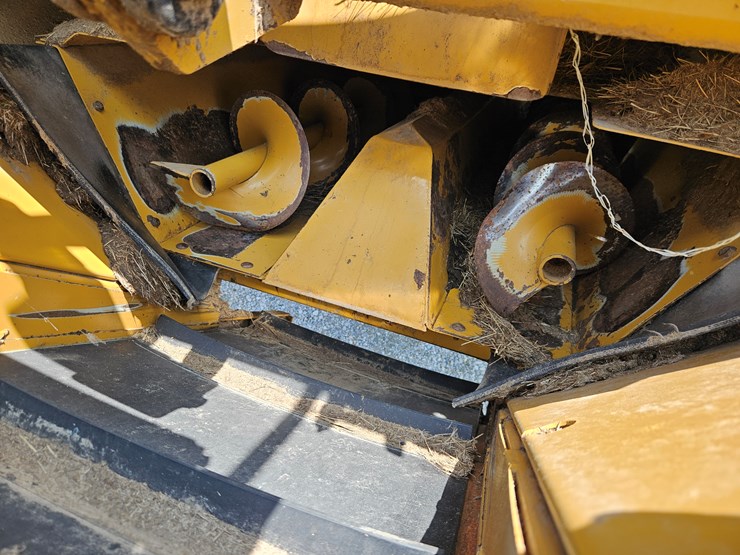 2012-haybuster-h1000-image-8