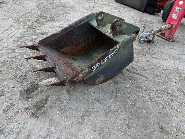 #2776-•-digging-bucket-image-4