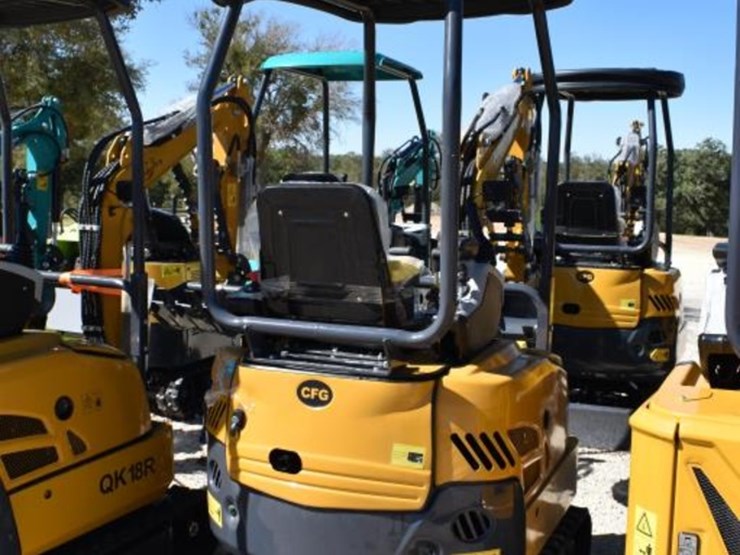 cfg-qk18r-mini-excavator-(serial-#-qk18r250904000008)-(k)-image-3