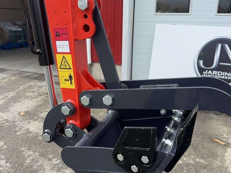 2025-agt-mx15z-mini-excavator-image-9