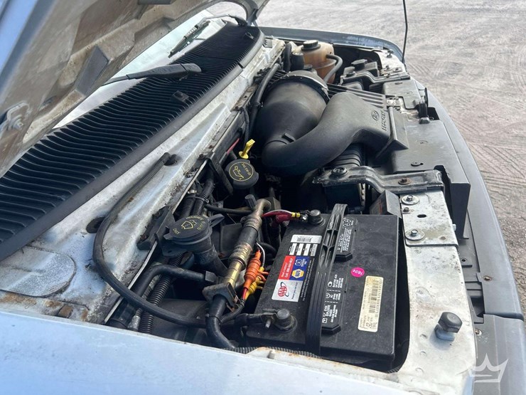 2003-ford-e250-image-6