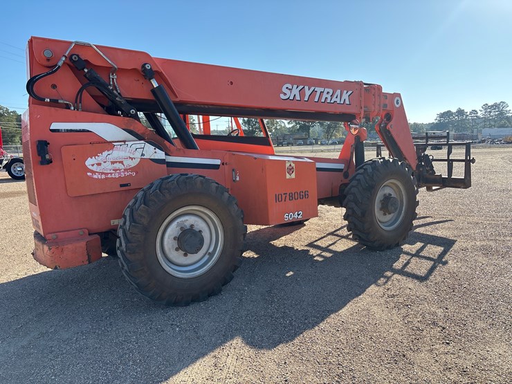 sky-trak-6042-image-5