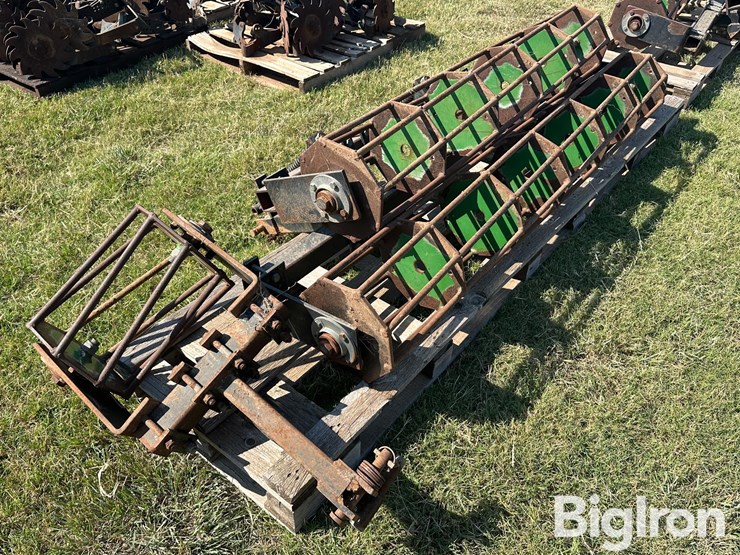 john-deere-rolling-baskets-image-11