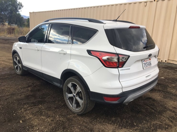 2017-ford-escape-se-image-4